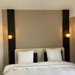 Apartamento Bord De Avec Piscine