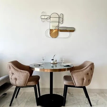 Apartment Bord De Avec Piscine *